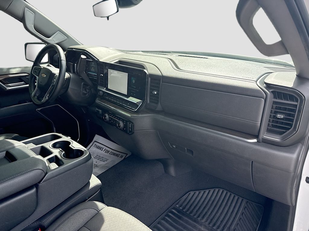 2025 Chevrolet Silverado 1500 LT - Photo 30