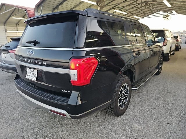 2023 Ford Expedition MAX XLT photo 2