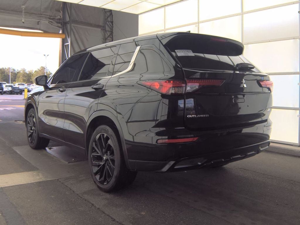 Used 2023 Mitsubishi Outlander SE SUV