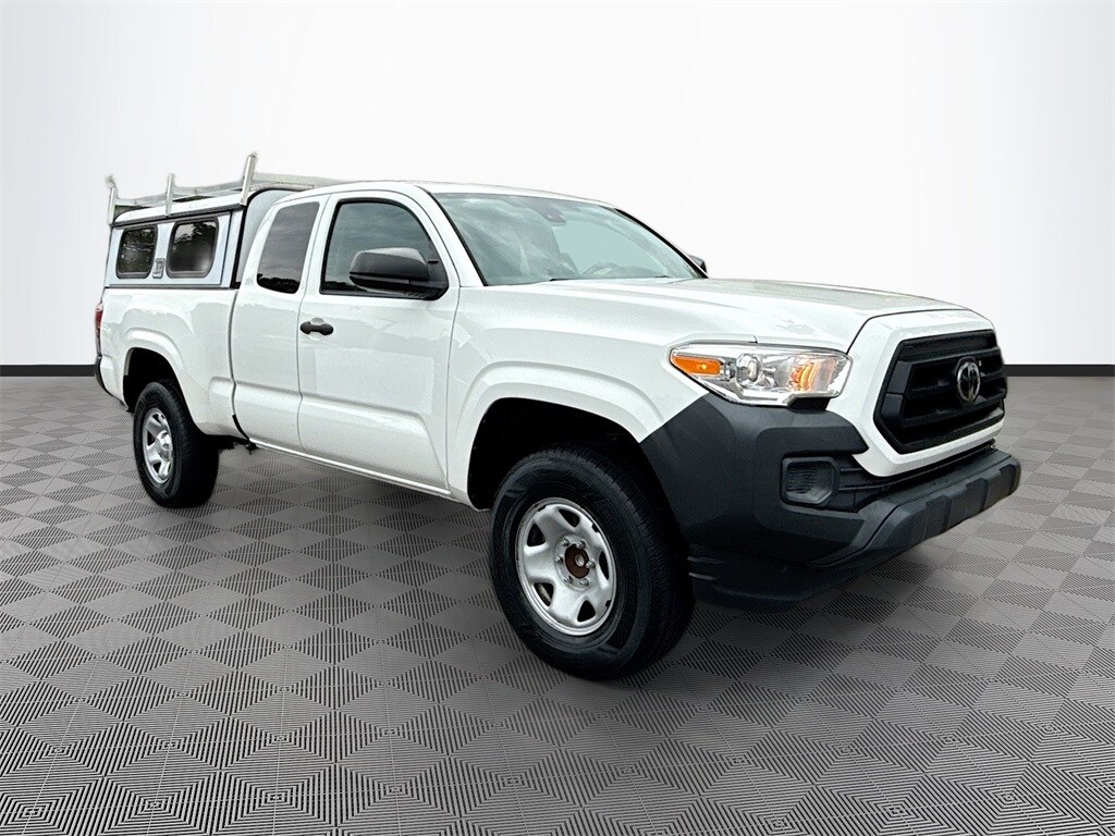 2021 Toyota Tacoma SR photo 3