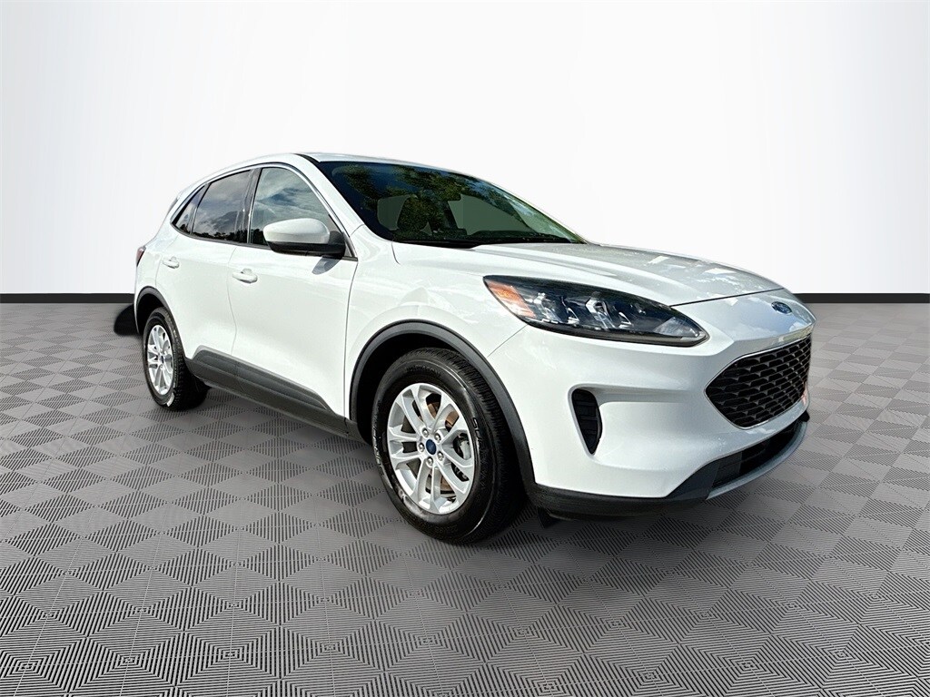2021 Ford Escape Hybrid SE photo 3