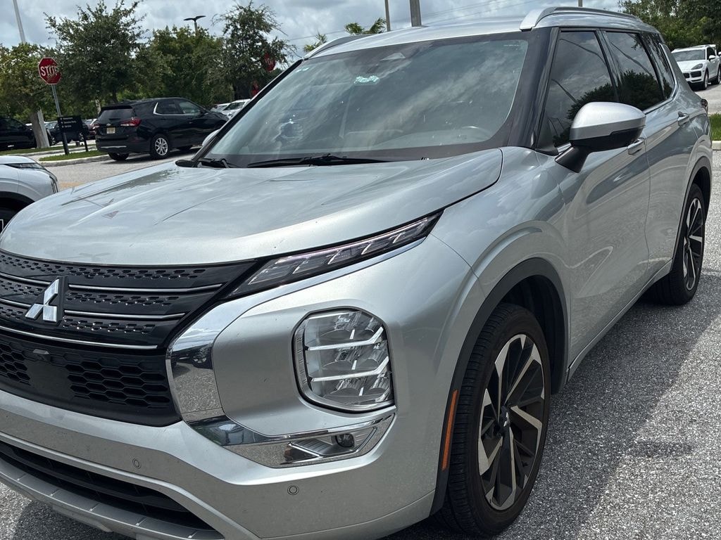 Used 2023 Mitsubishi Outlander SEL SUV