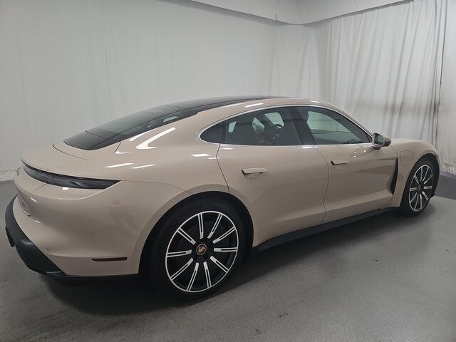 2021 Porsche Taycan 4S photo 2