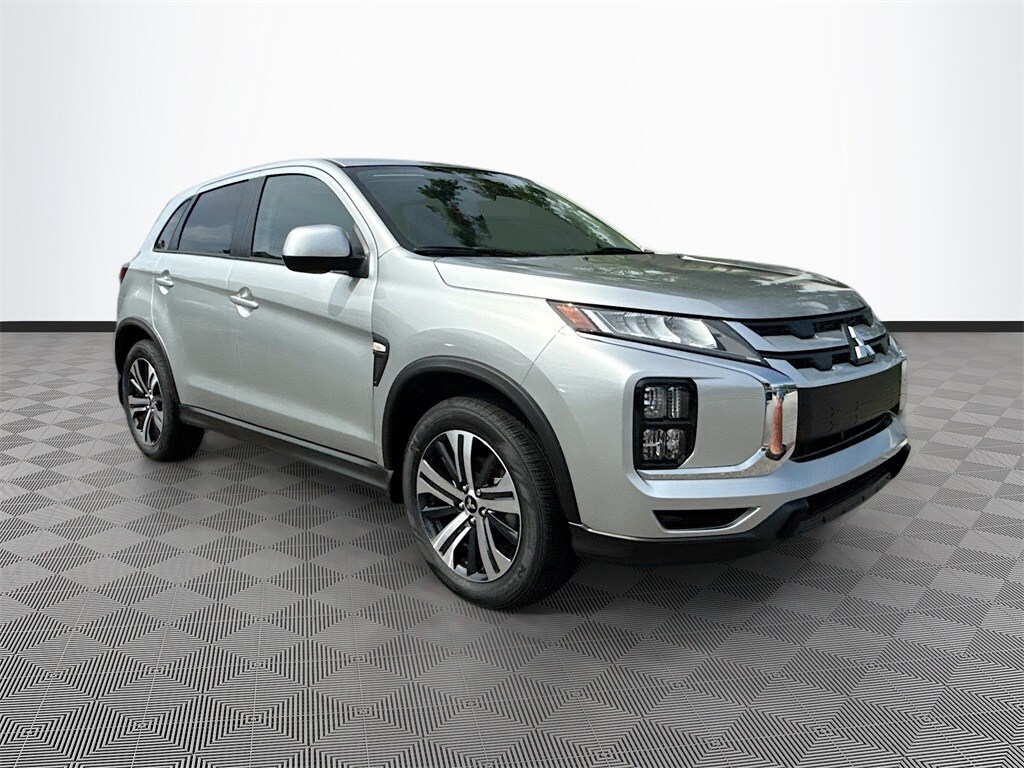 2025 Mitsubishi Outlander Sport ES photo 2