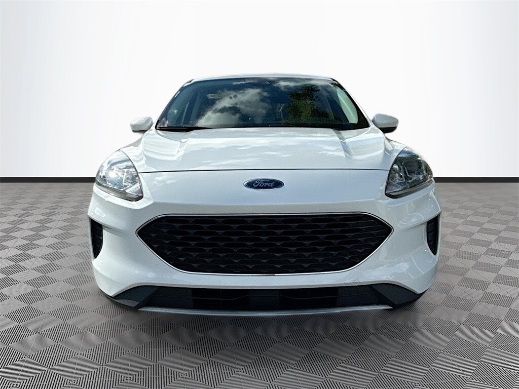 2021 Ford Escape Hybrid SE photo 2