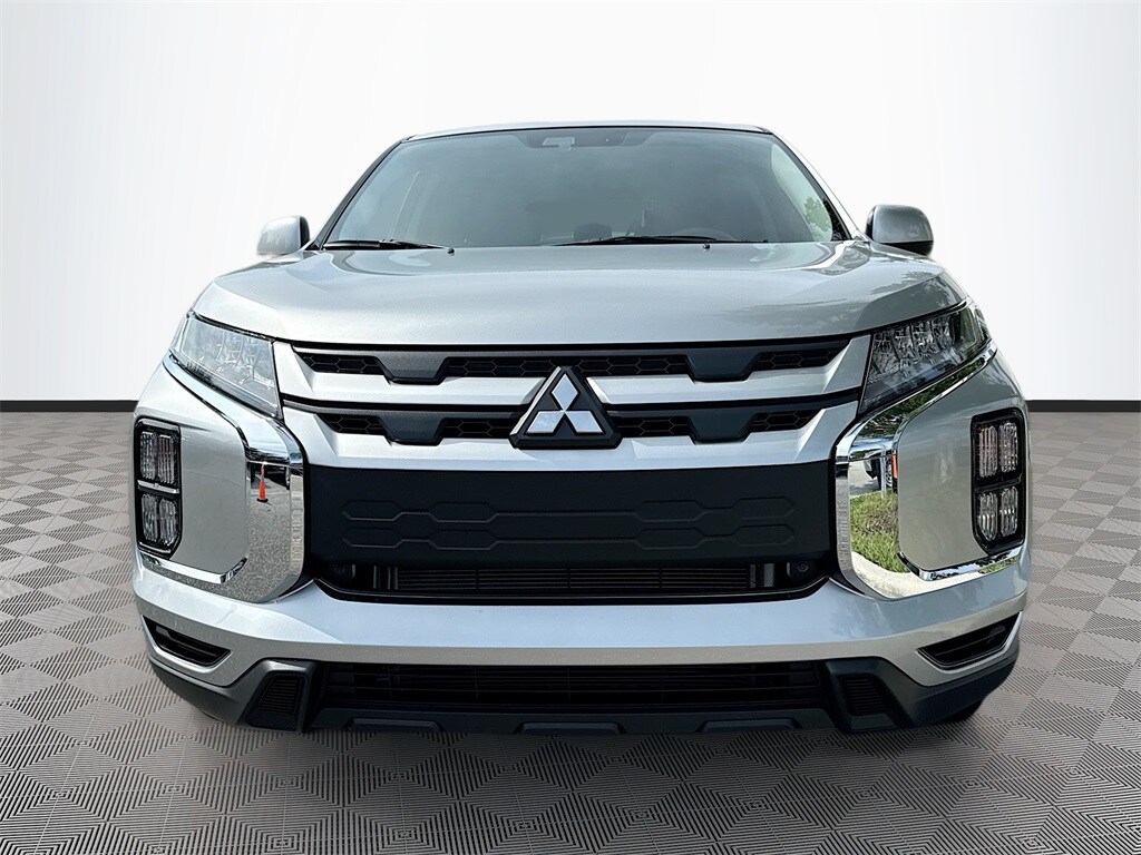 2025 Mitsubishi Outlander Sport ES photo 2
