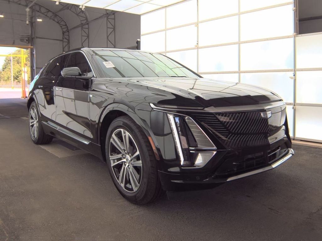 Used 2024 Cadillac Lyriq Luxury SUV