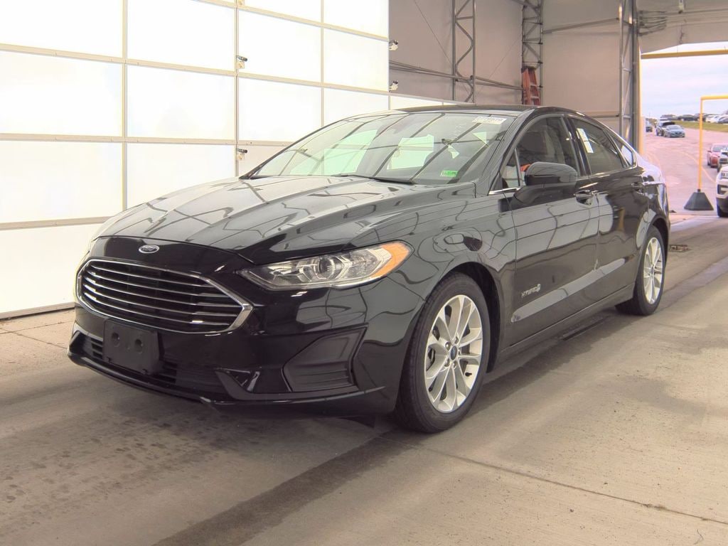Used 2019 Ford Fusion Hybrid SE Sedan