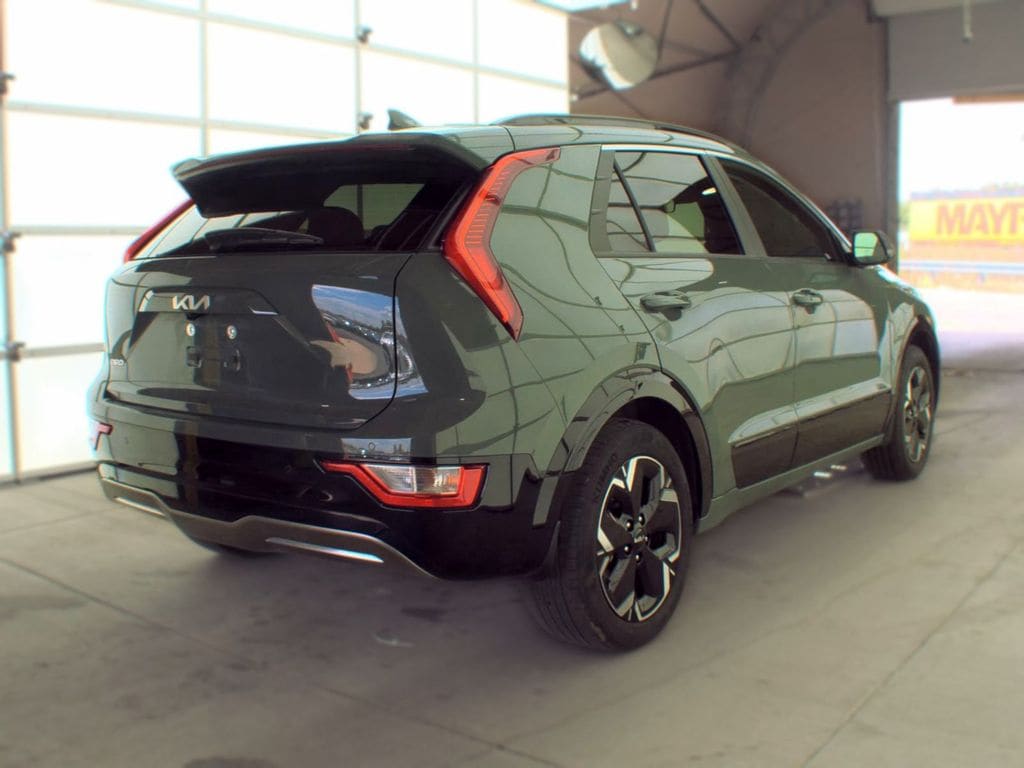 Used 2023 Kia Niro Wind with VIN KNDCR3L12P5044944 for sale in West Palm Beach, FL