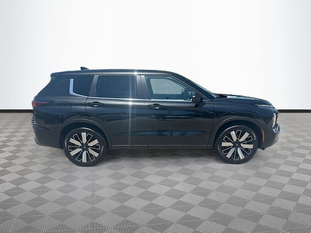 New 2026 Mitsubishi Outlander SE SUV