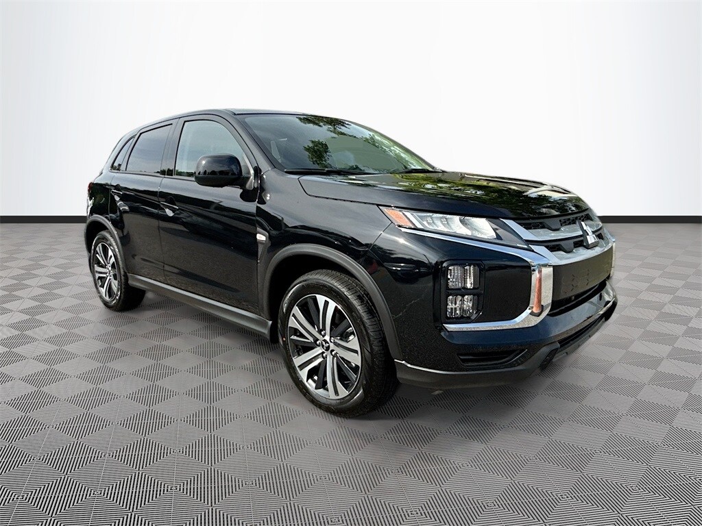 2025 Mitsubishi Outlander Sport ES photo 2