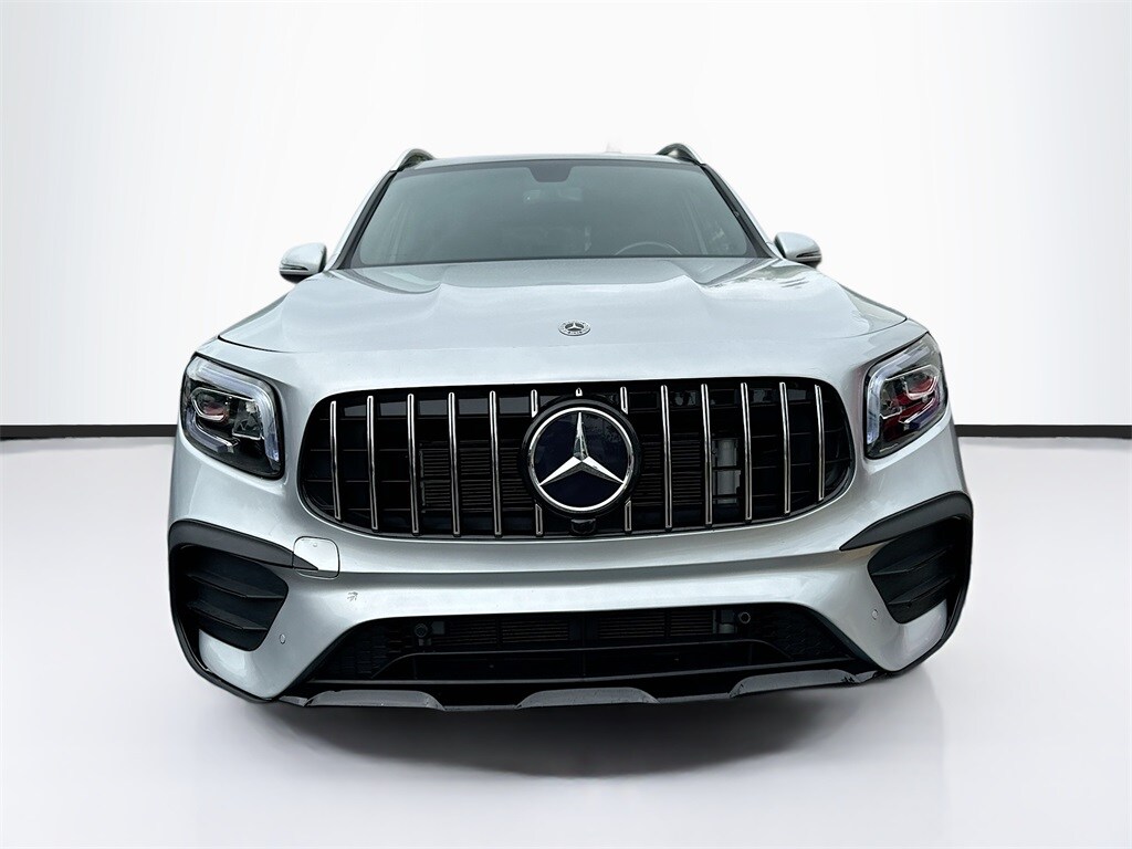 2023 Mercedes Benz GLB 250 photo 2