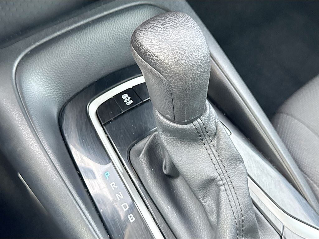 2021 Toyota Corolla LE - Photo 17