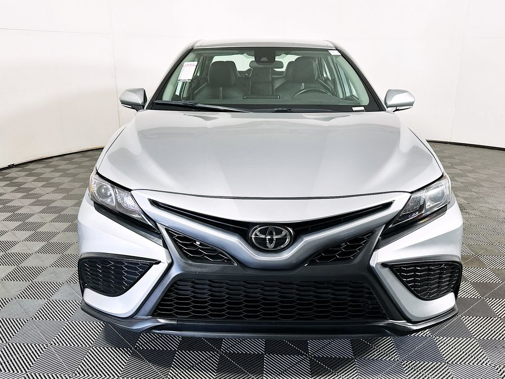 2023 Toyota Camry SE - Photo 9