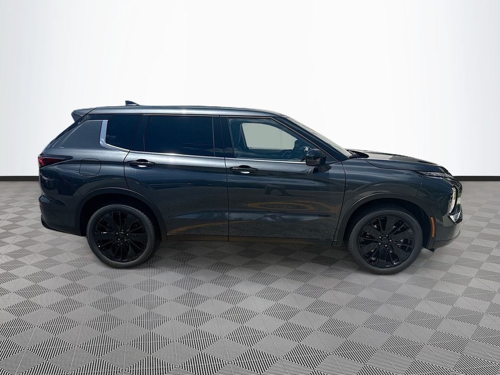 New 2026 Mitsubishi Outlander LE SUV