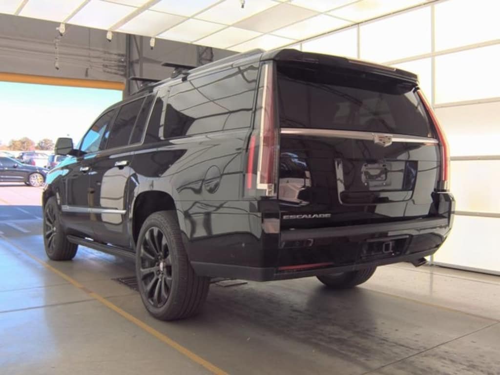 Used 2018 Cadillac Escalade ESV Platinum Edition SUV