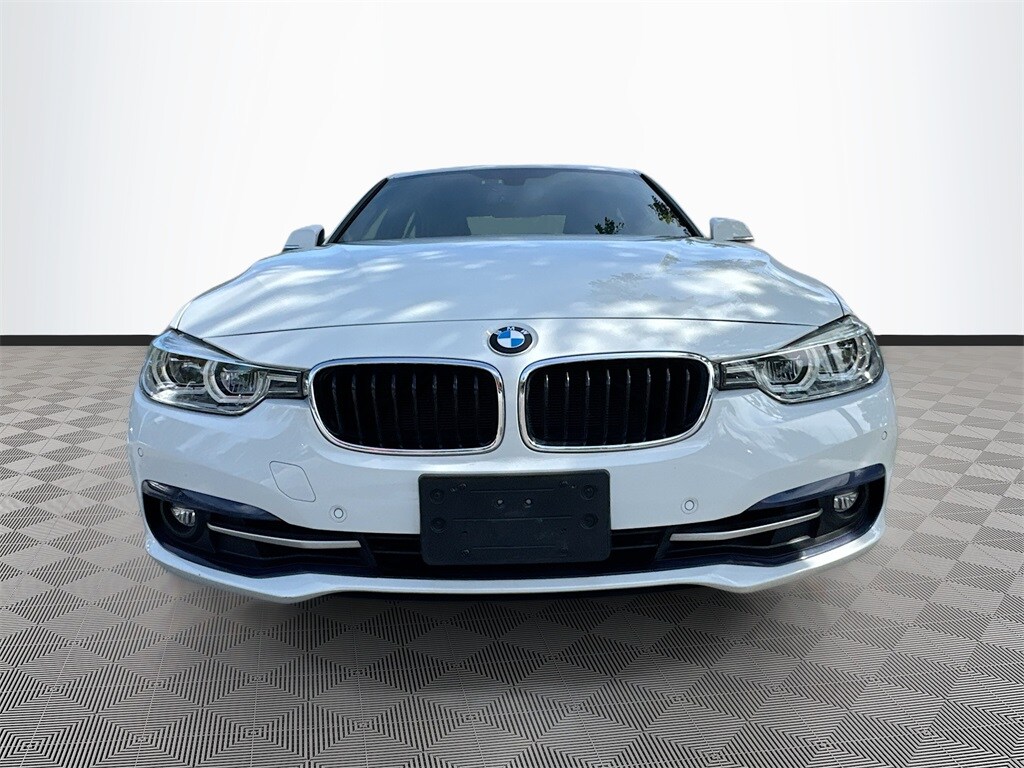 2017 Bmw 330i 330i xDrive photo 2