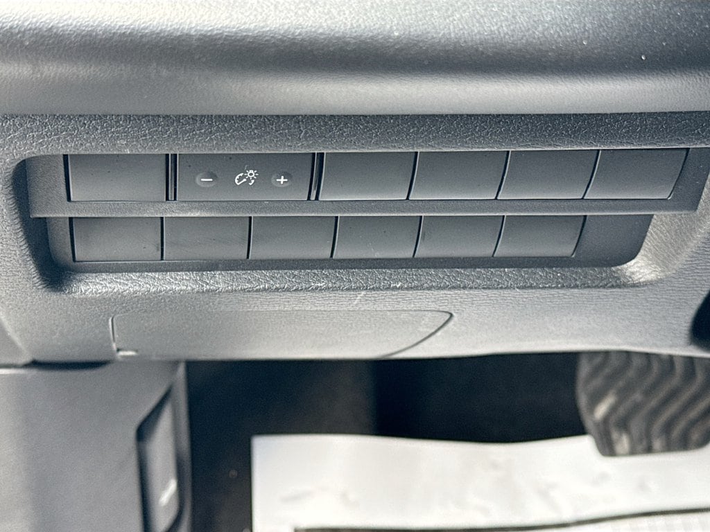 2024 Mitsubishi Outlander ES - Photo 11