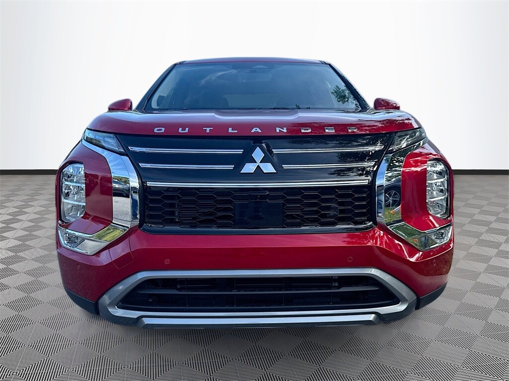2025 Mitsubishi Outlander SE photo 2