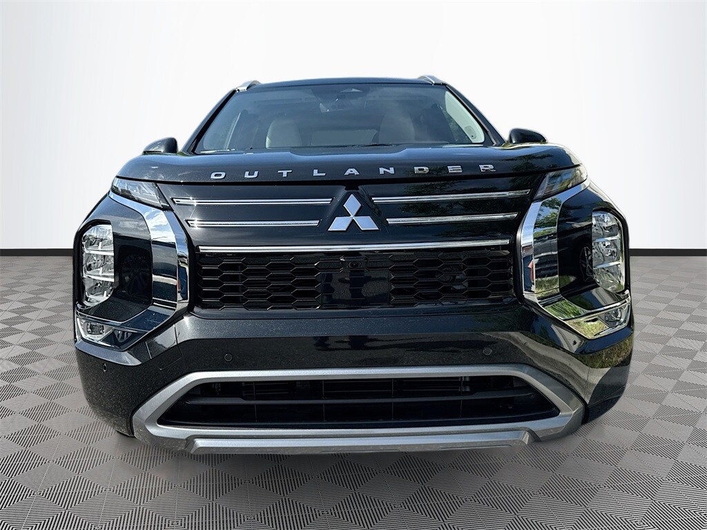 2025 Mitsubishi Outlander SEL photo 2