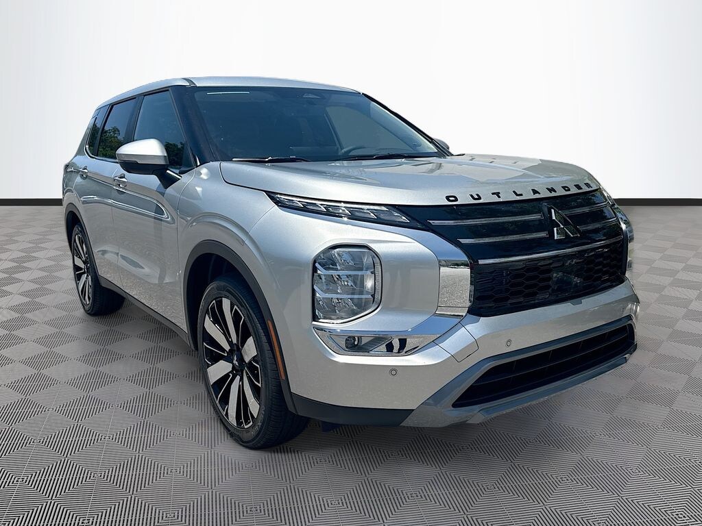 New 2026 Mitsubishi Outlander SE SUV