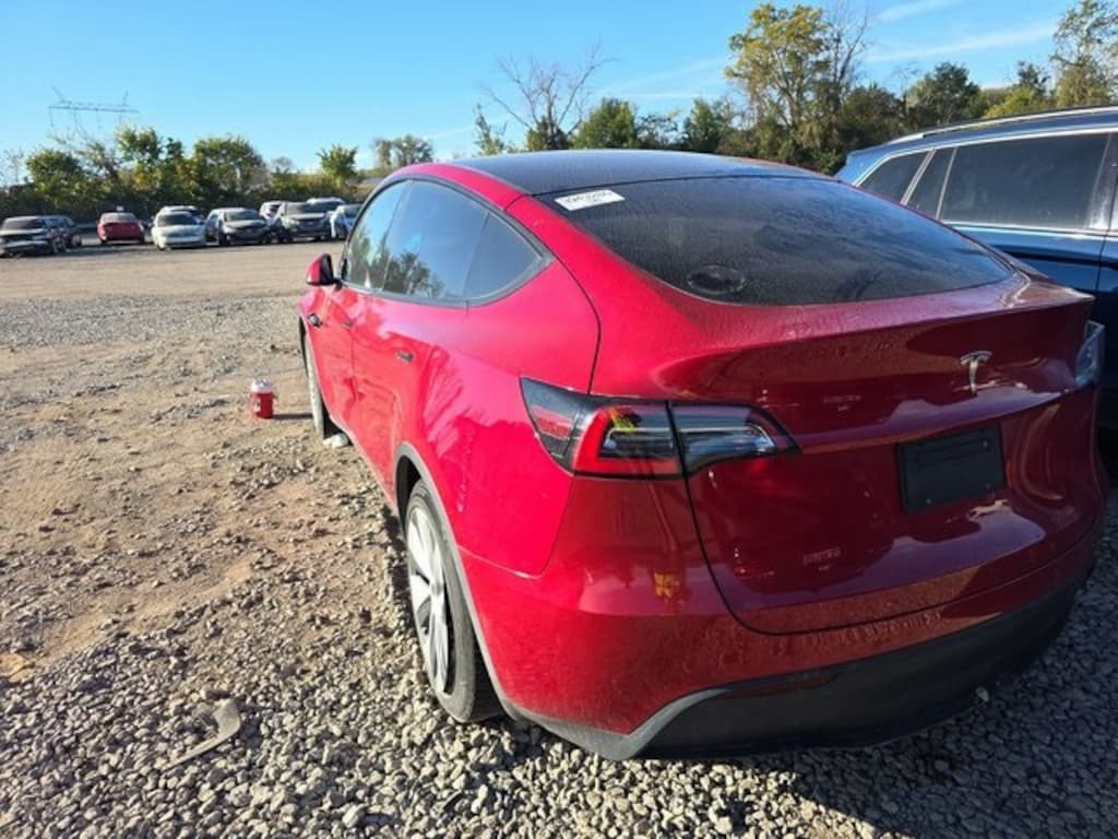 Used 2021 Tesla Model Y Standard Range SUV