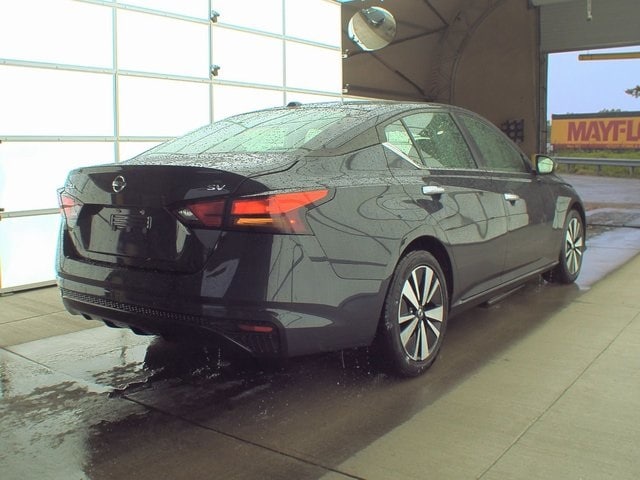 Used 2022 Nissan Altima SV with VIN 1N4BL4DVXNN354850 for sale in West Palm Beach, FL