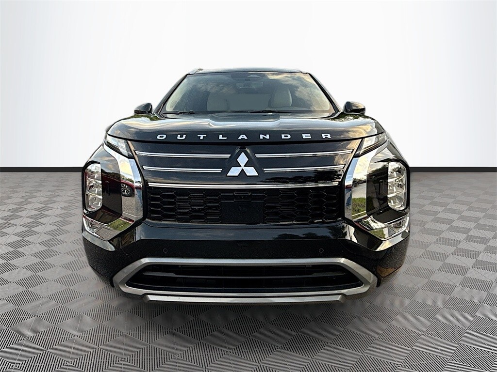 2025 Mitsubishi Outlander SEL photo 2
