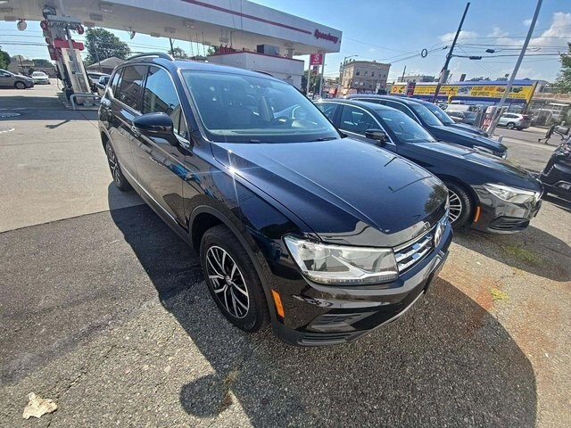 2021 Volkswagen Tiguan SE photo 3