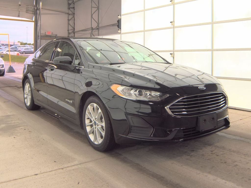 Used 2019 Ford Fusion Hybrid SE Sedan