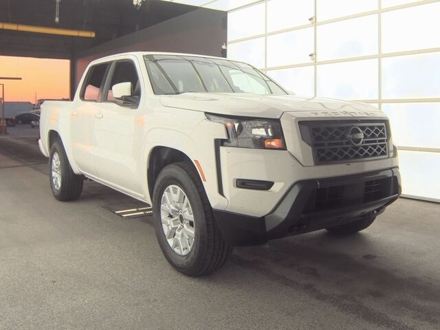 2022 Nissan Frontier SV photo 3