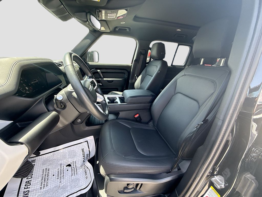 2025 Land Rover Defender S - Photo 22