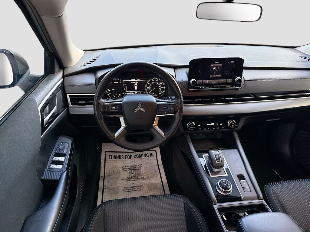 2024 Mitsubishi Outlander ES - Photo 23