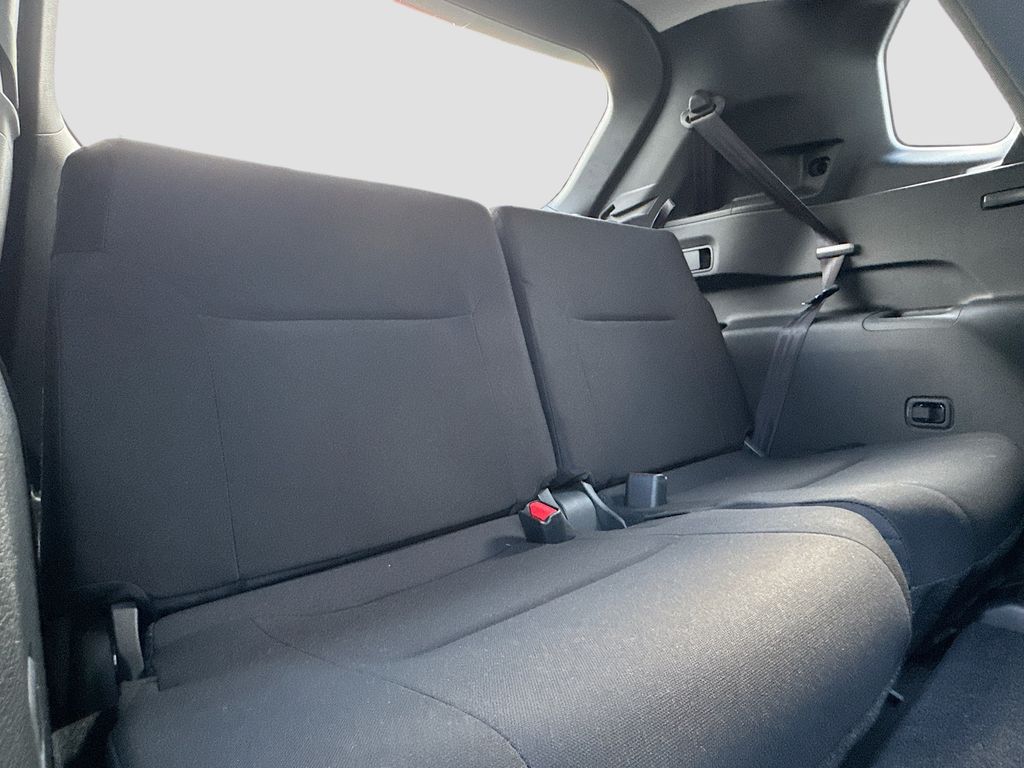 2025 Mitsubishi Outlander ES - Photo 28