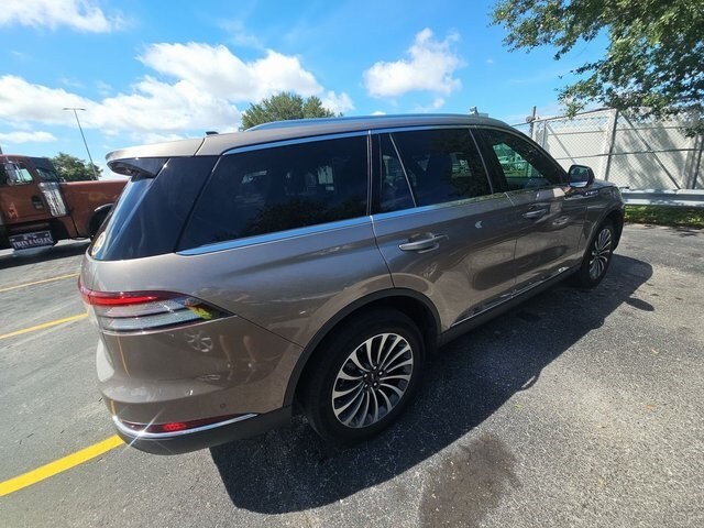 2021 Lincoln Aviator Reserve photo 2