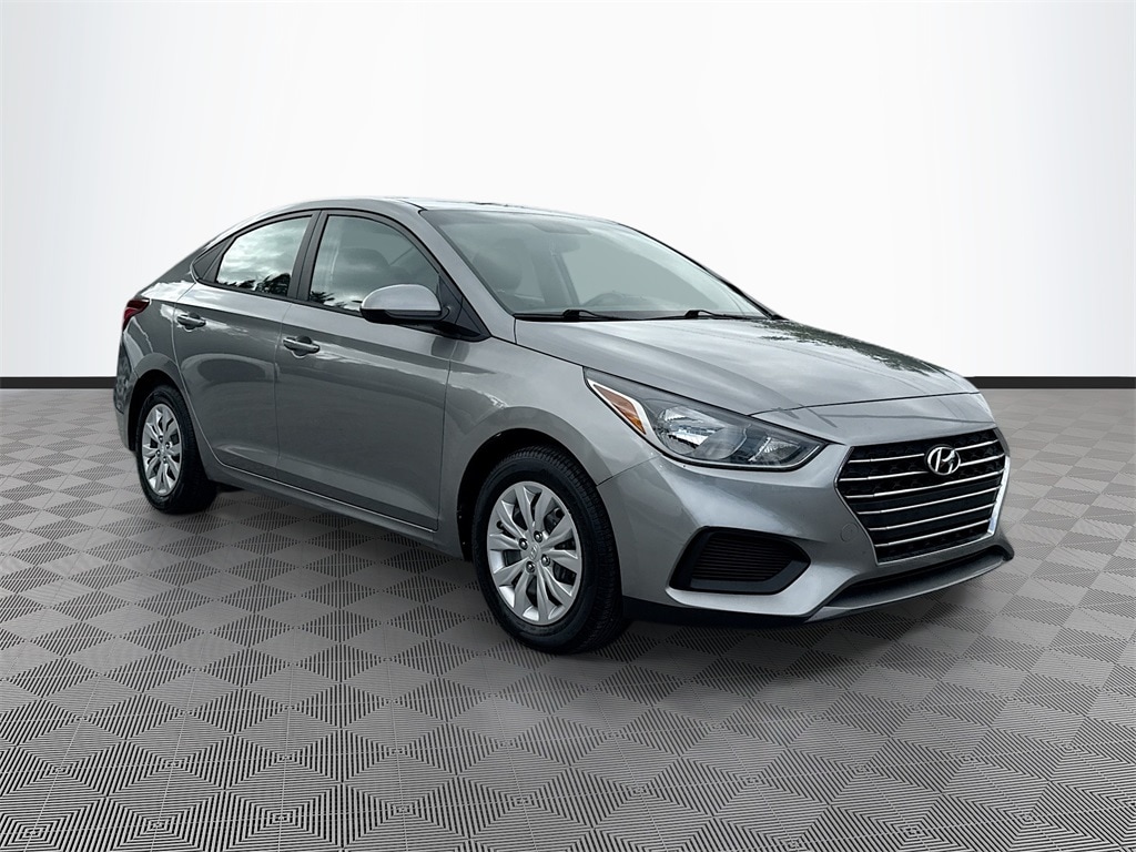 Used 2021 Hyundai Accent SE Sedan