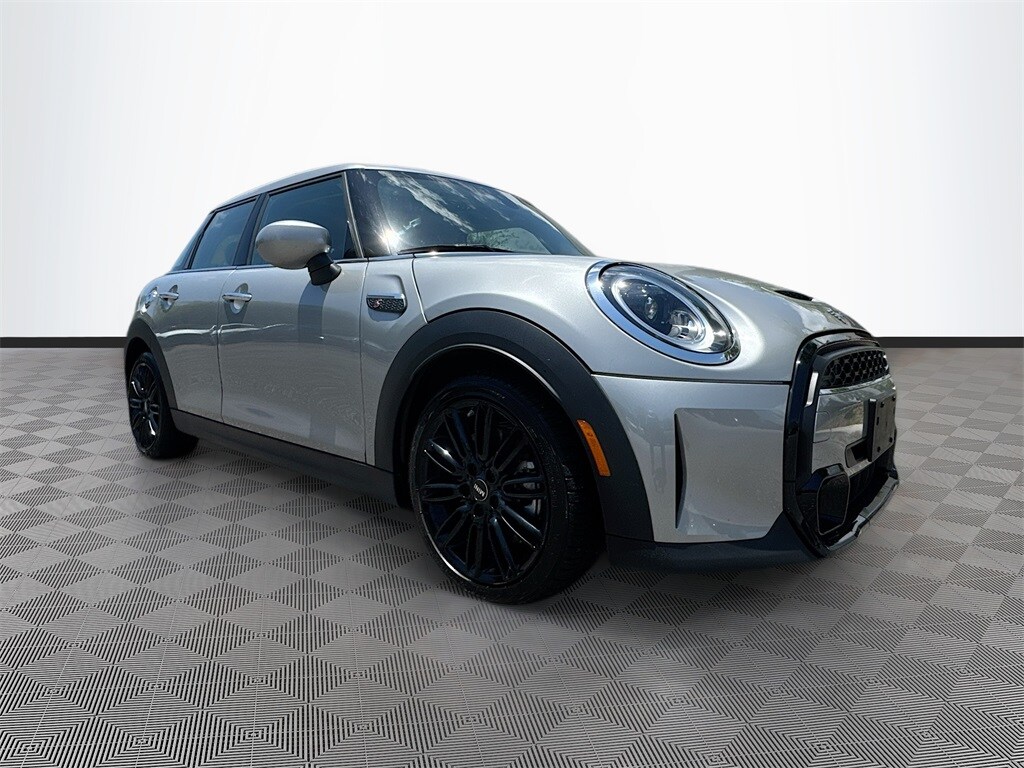 2024 Mini Cooper Hardtop S photo 3