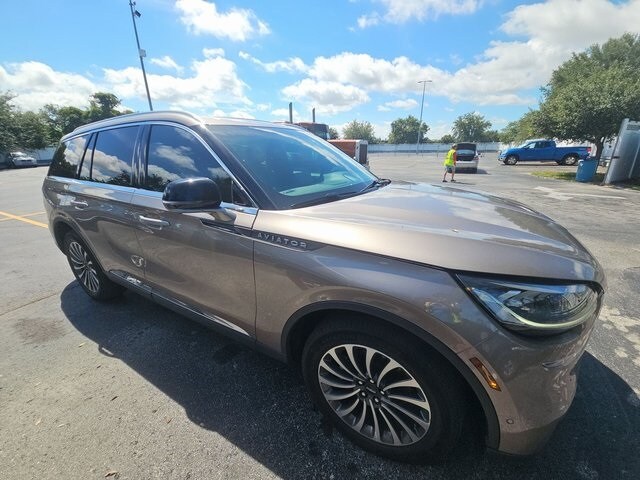 2021 Lincoln Aviator Reserve photo 3