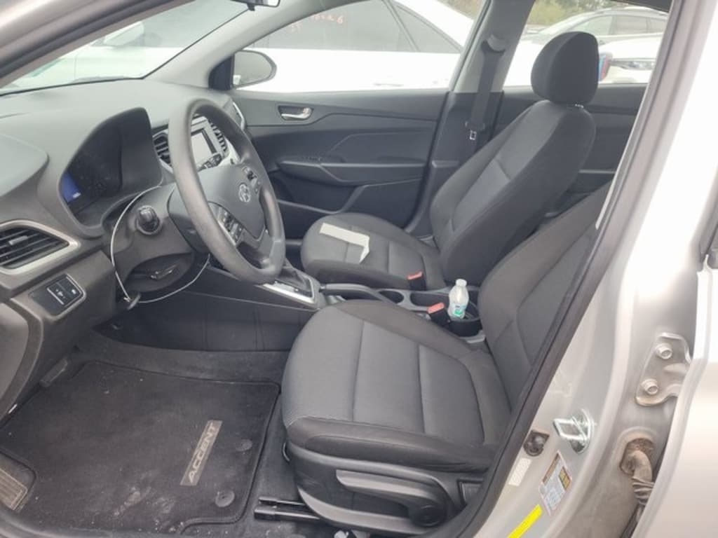 Used 2022 Hyundai Accent SE Sedan