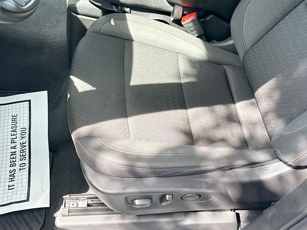 2025 Chevrolet Silverado 1500 LT - Photo 20