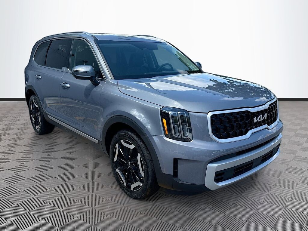 Used 2025 Kia Telluride S SUV