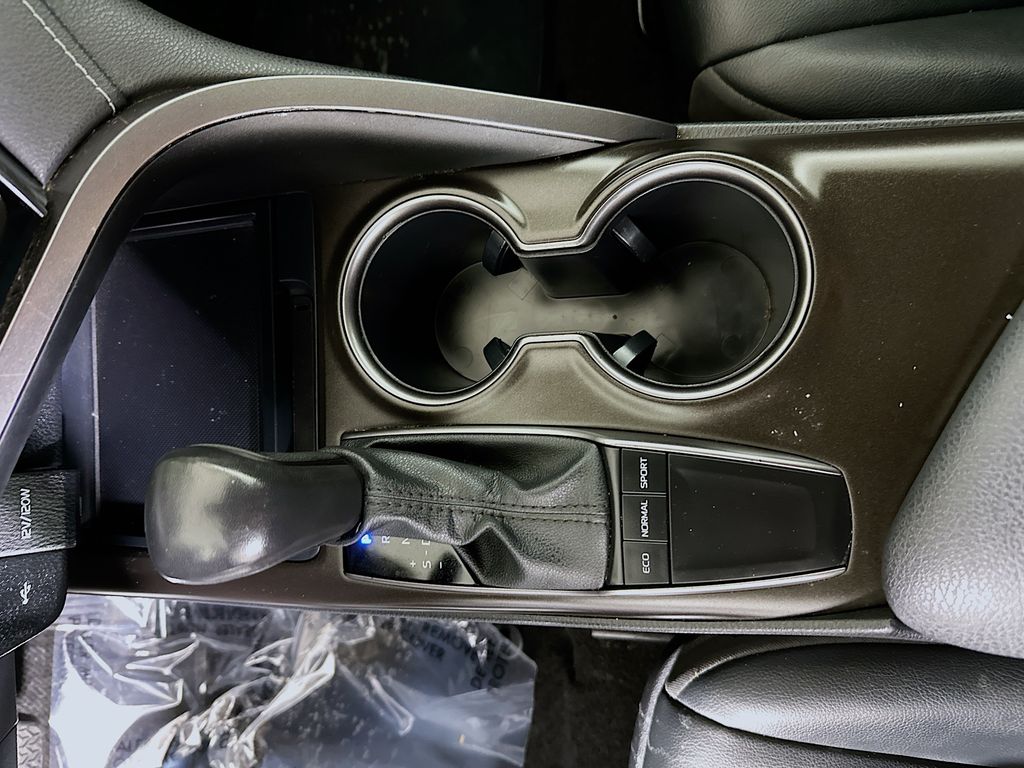 2023 Toyota Camry SE - Photo 22