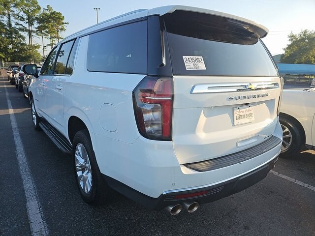 2022 Chevrolet Suburban Premier photo 3