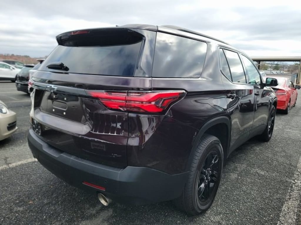 Used 2022 Chevrolet Traverse LT SUV