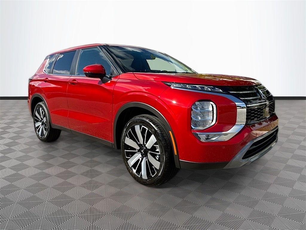 2025 Mitsubishi Outlander SE photo 3