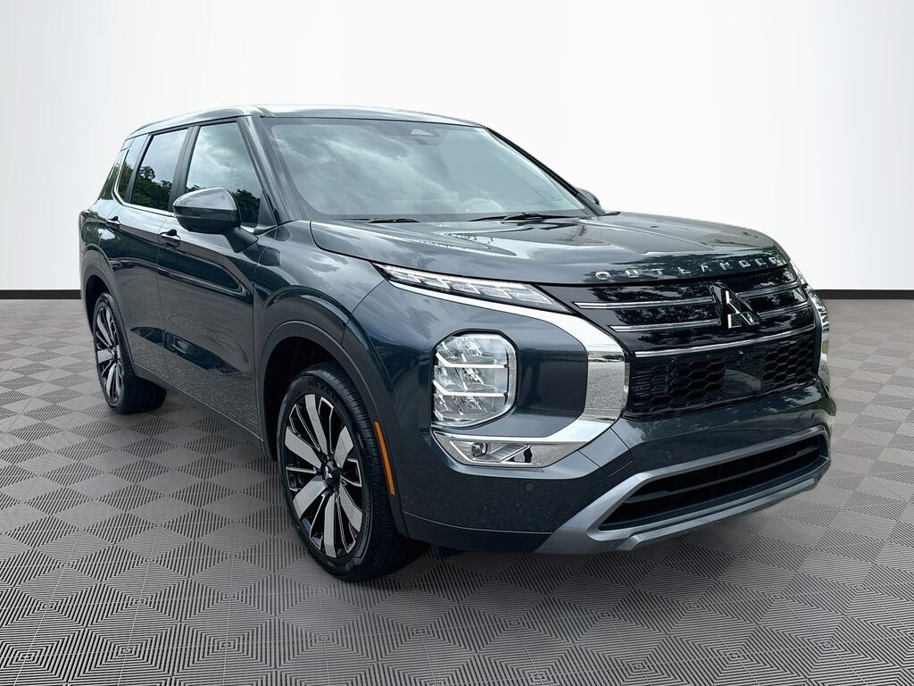 New 2026 Mitsubishi Outlander SE SUV