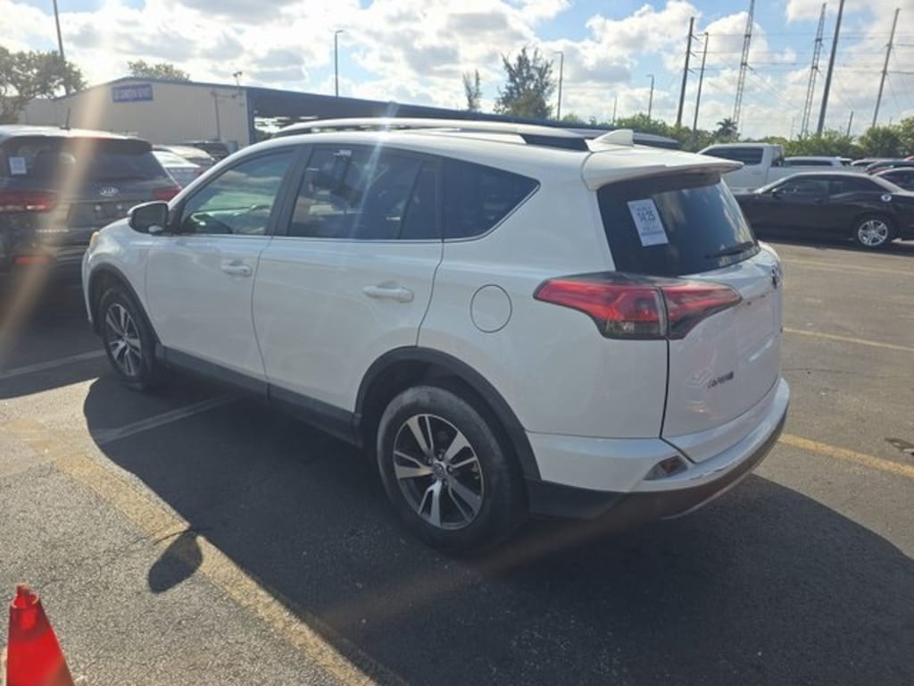 Used 2017 Toyota RAV4 XLE SUV