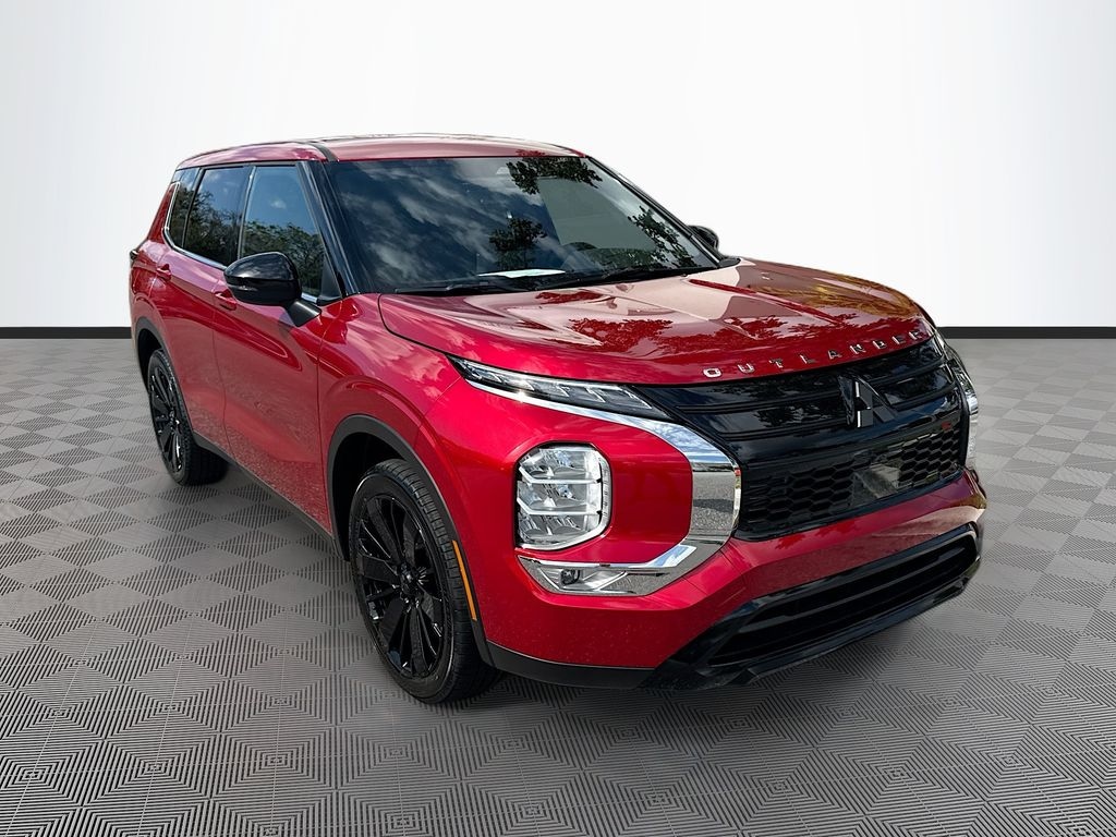 Used 2026 Mitsubishi Outlander LE SUV