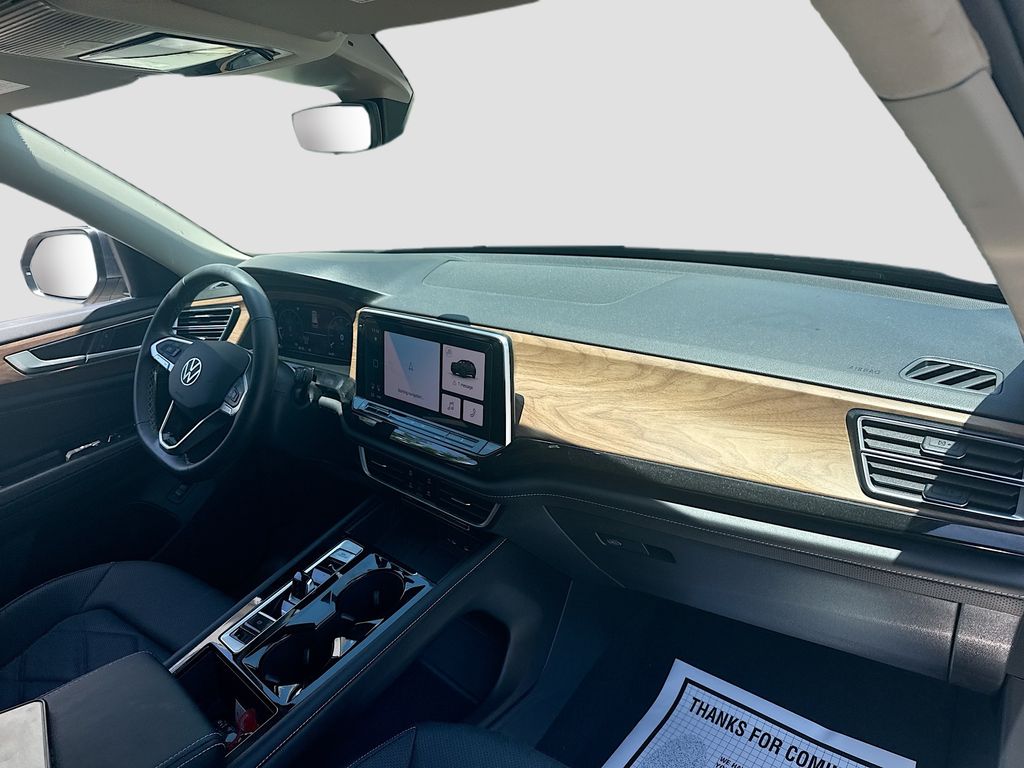 2025 Volkswagen Atlas SE w/Tech - Photo 33
