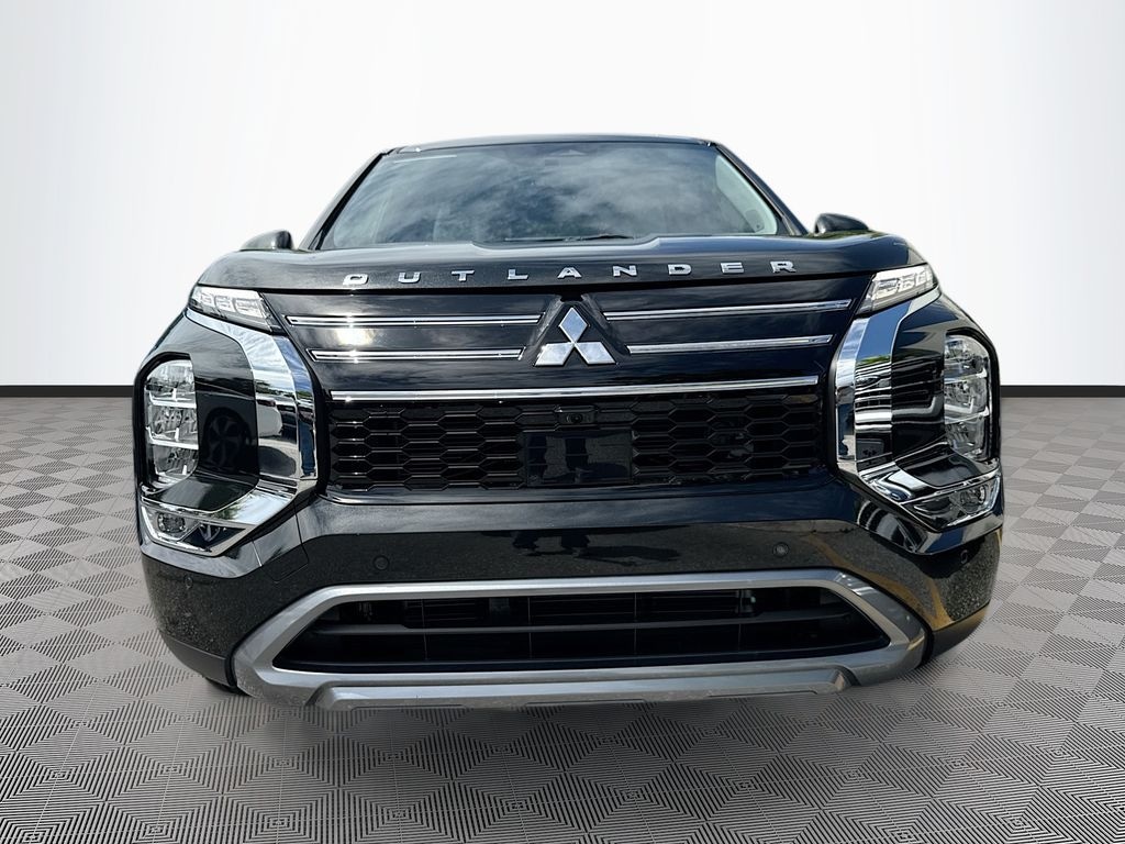 Used 2025 Mitsubishi Outlander SE SUV